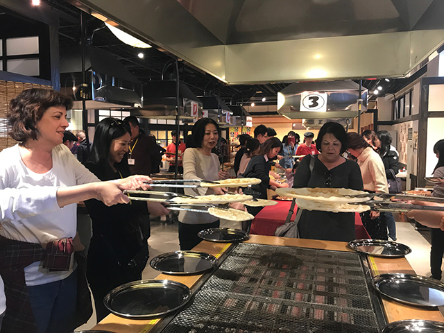 Senbei (rice cracker) making in Niigata City